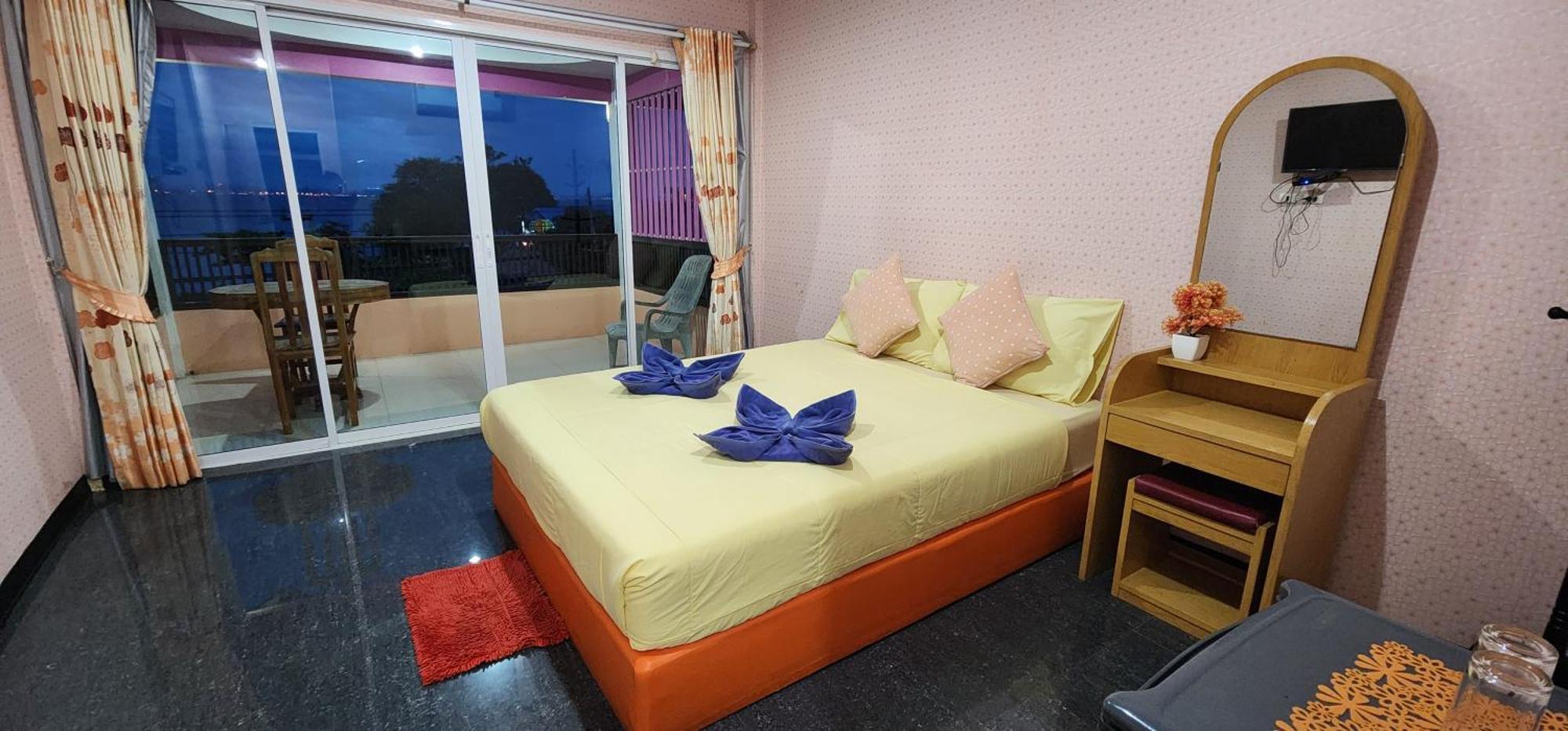 Puttaraksa Kohlarn Hotel Luaran gambar
