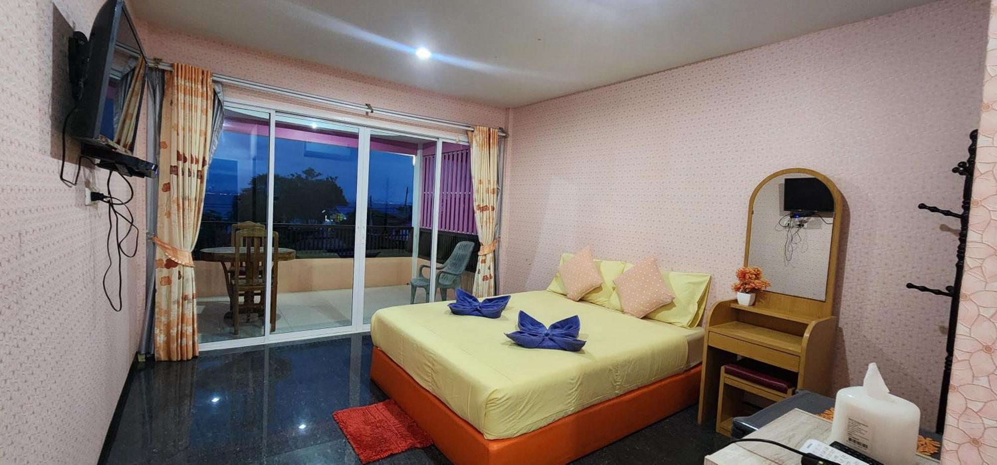 Puttaraksa Kohlarn Hotel Luaran gambar
